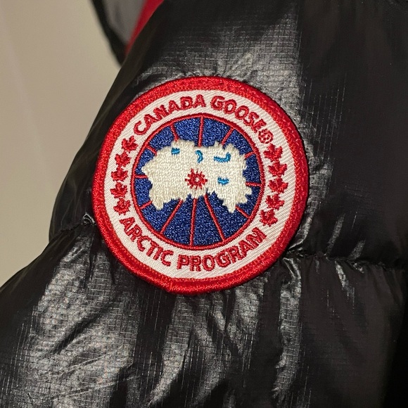 Canada Goose Men’s Coat - Picture 7 of 9